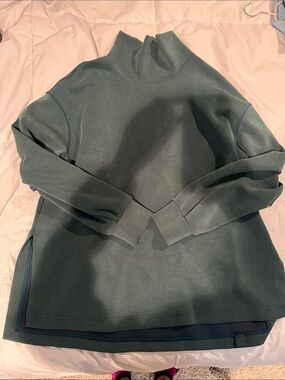 lululemon athletica Mock Neck Sweatshirt - Dark Green